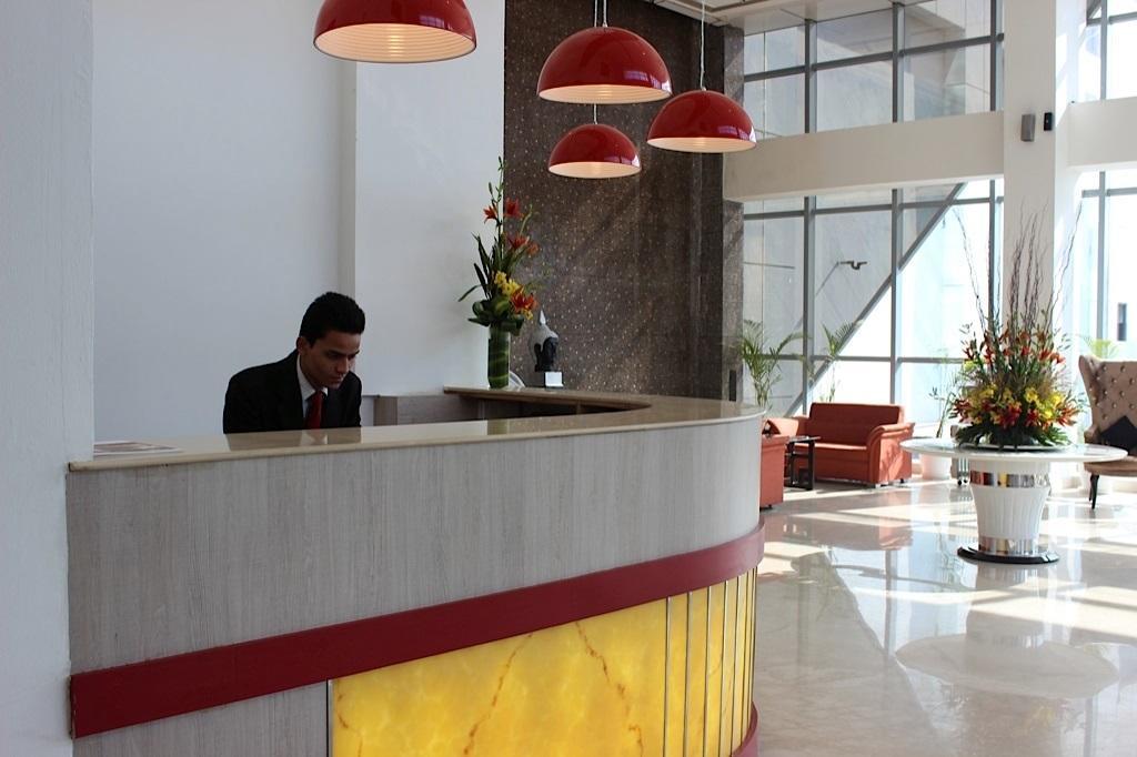 Xenious World Square Hotel Газиабад Экстерьер фото